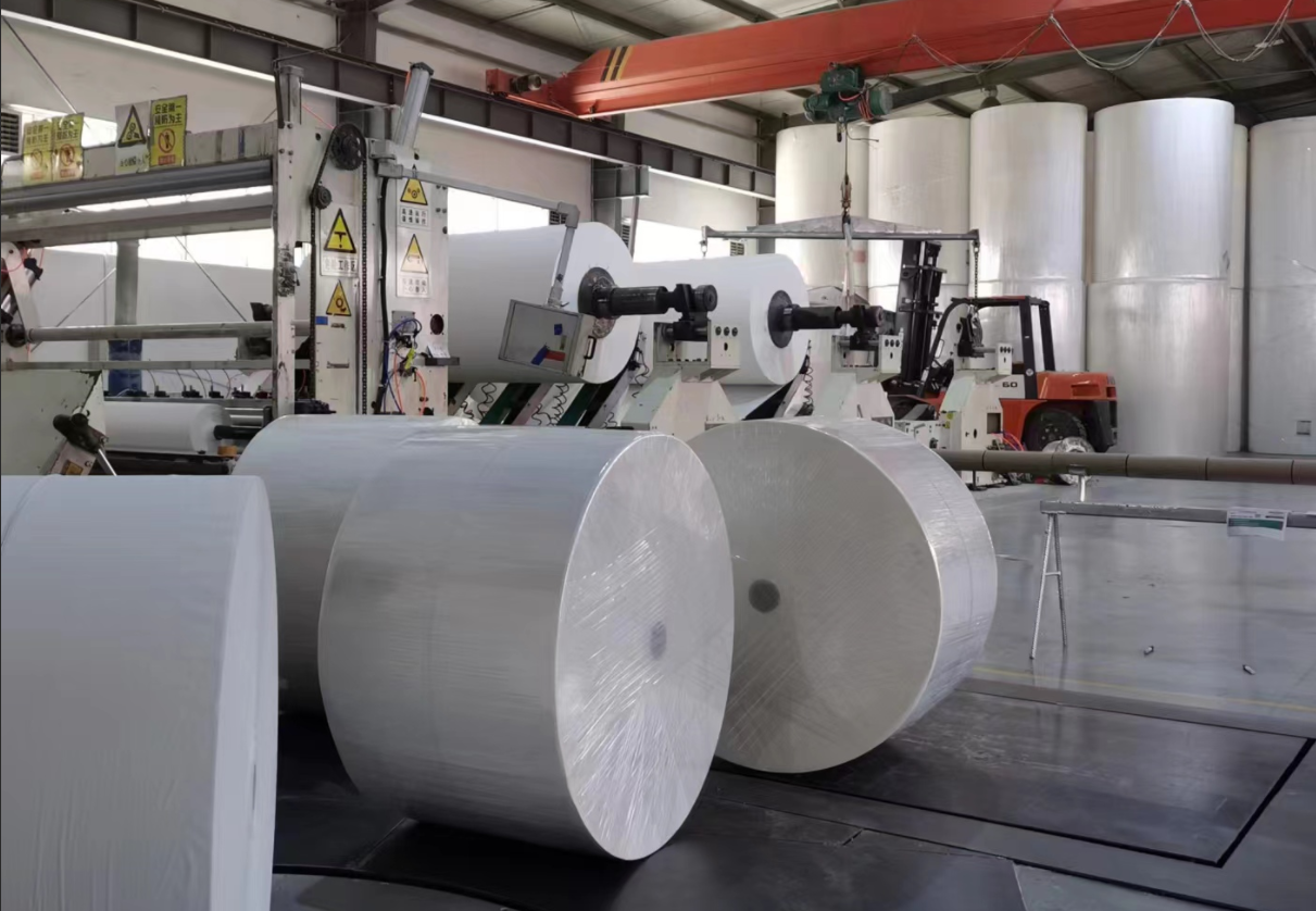 The Science of Absorption: High-Quality Mother Rolls for Paper Kitchen Towel Production